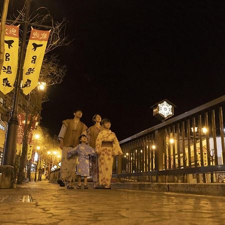 Ooedo Onsen Monogatari Premium Gero Honkan Exterior foto