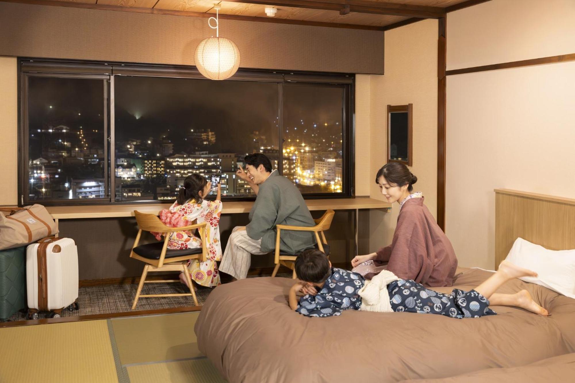 Ooedo Onsen Monogatari Premium Gero Honkan Exterior foto