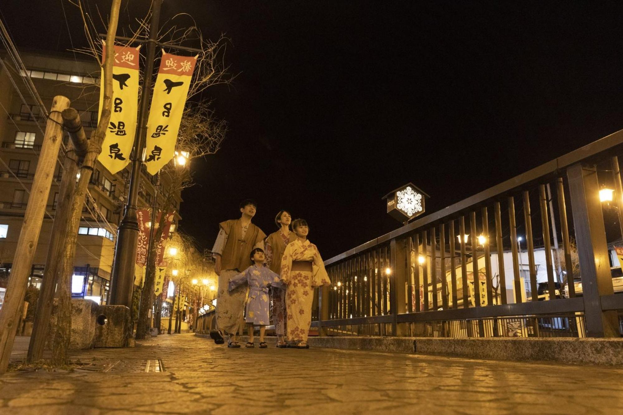 Ooedo Onsen Monogatari Premium Gero Honkan Exterior foto